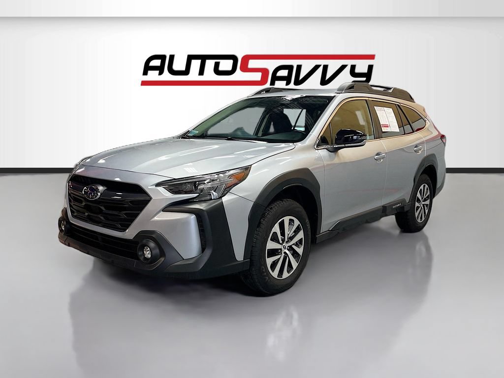 Used 2025 Subaru Outback Premium AWD/4WD image 3