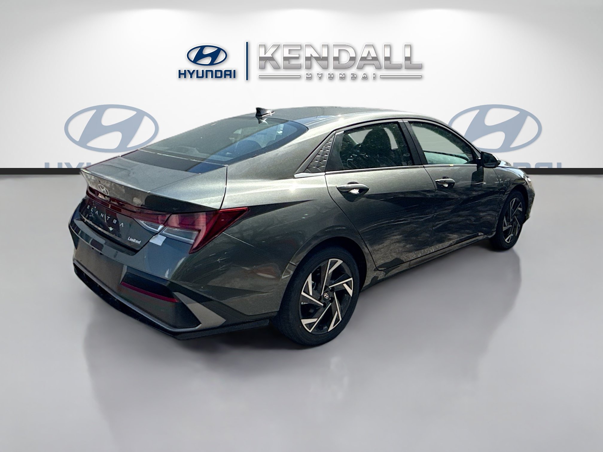 New 2026 Hyundai Elantra Limited FWD image 6