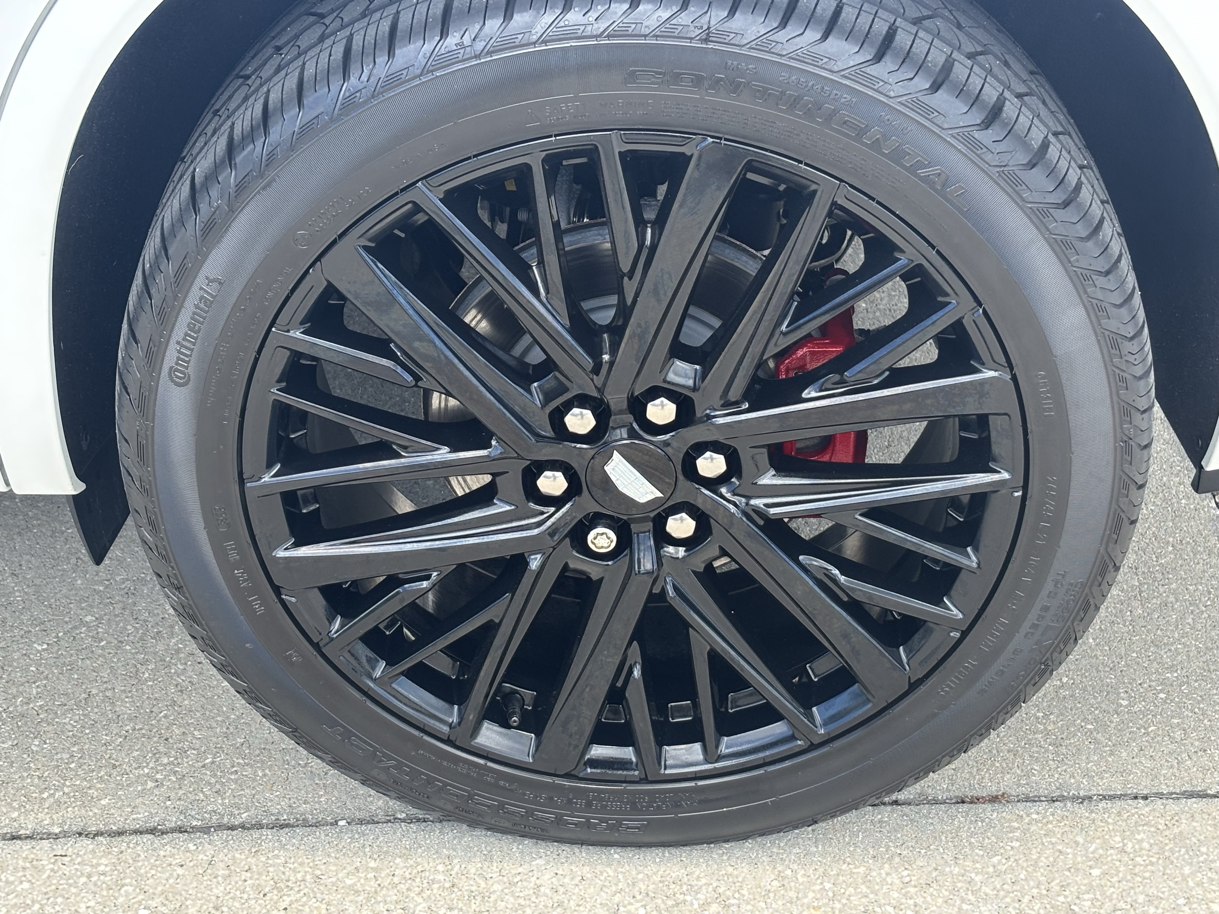 Certified 2023 Cadillac XT6 Sport w/ Platinum Package AWD/4WD image 15