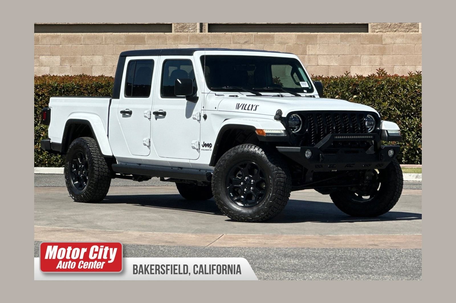 Used 2023 Jeep Gladiator Willys image 1