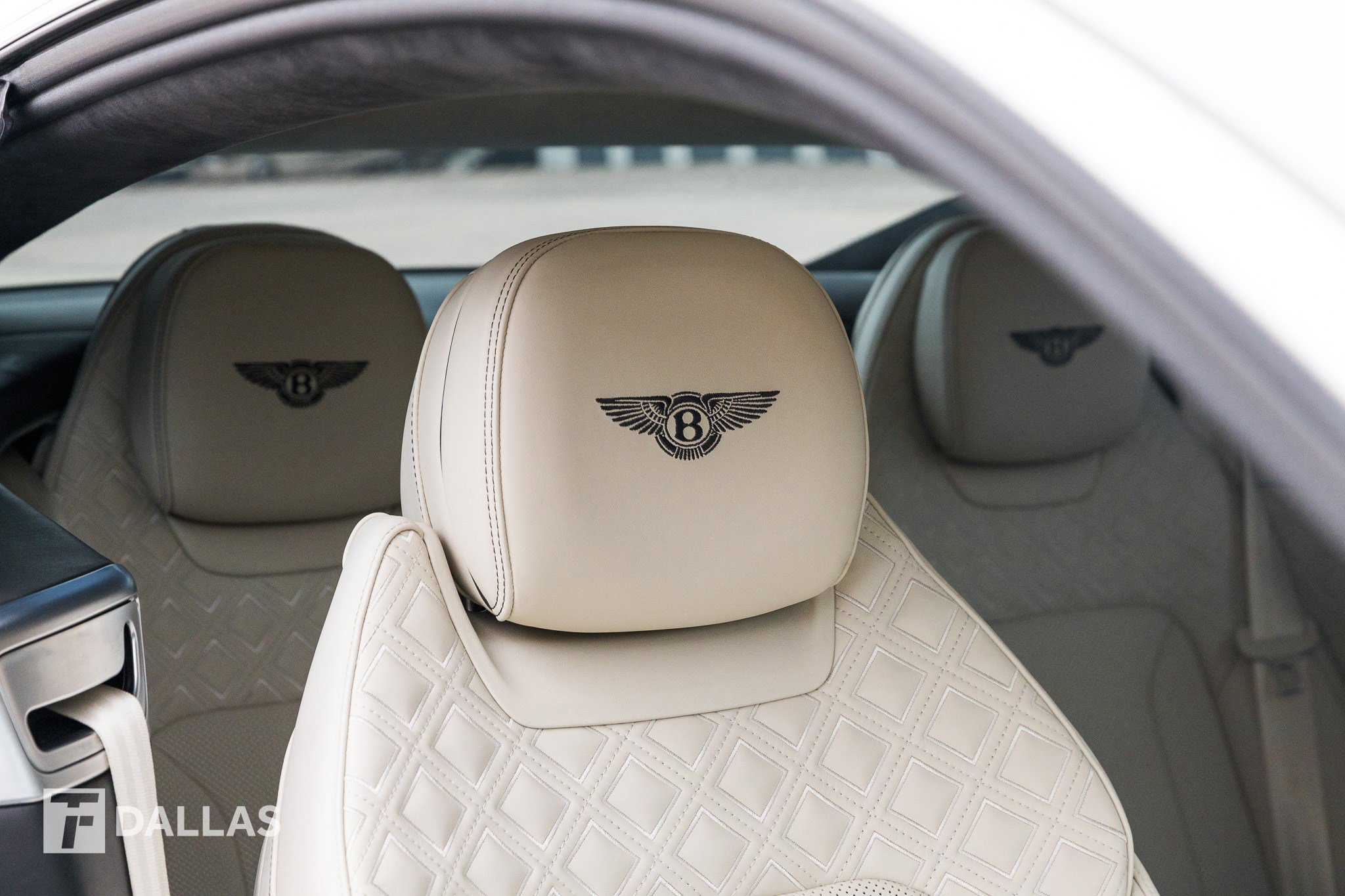 Used 2022 Bentley Continental GT image 35