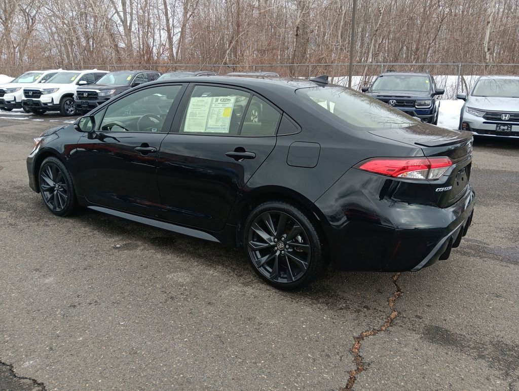 Used 2024 Toyota Corolla SE w/ SE Premium Package image 6
