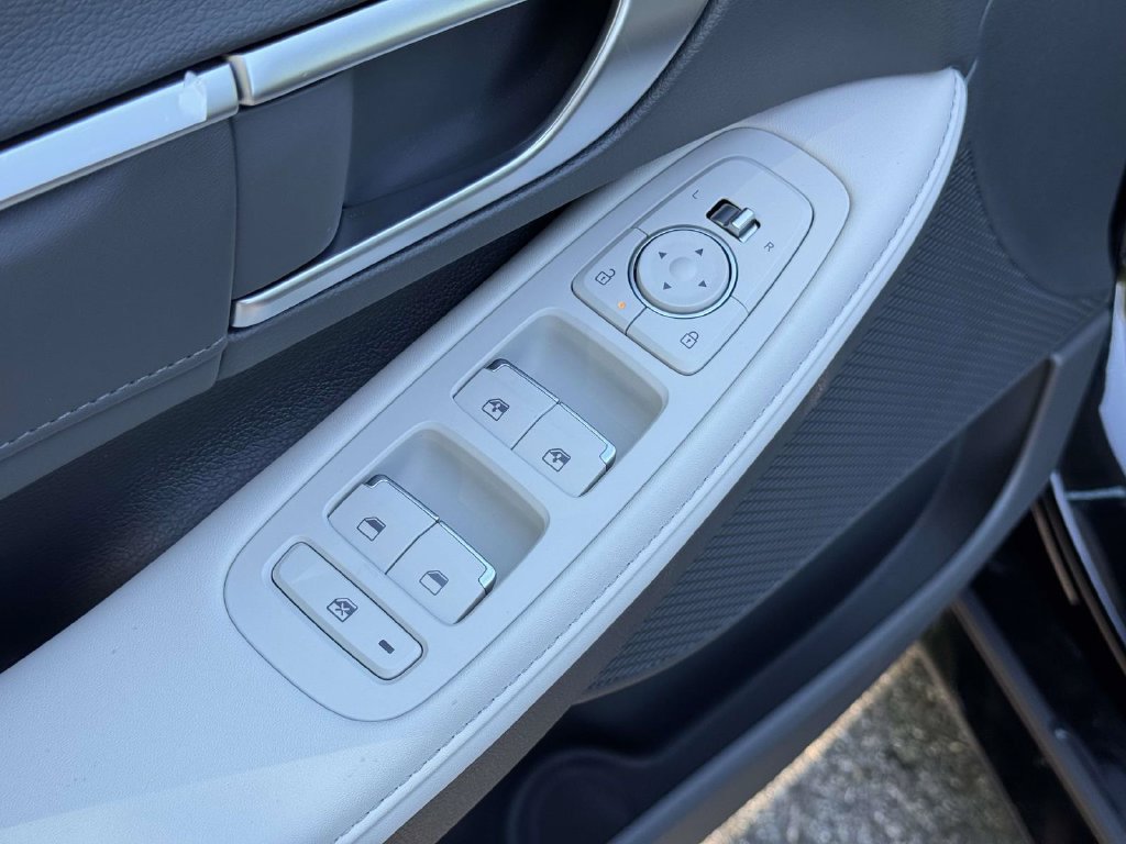 New 2027 Hyundai Sonata Limited FWD image 14