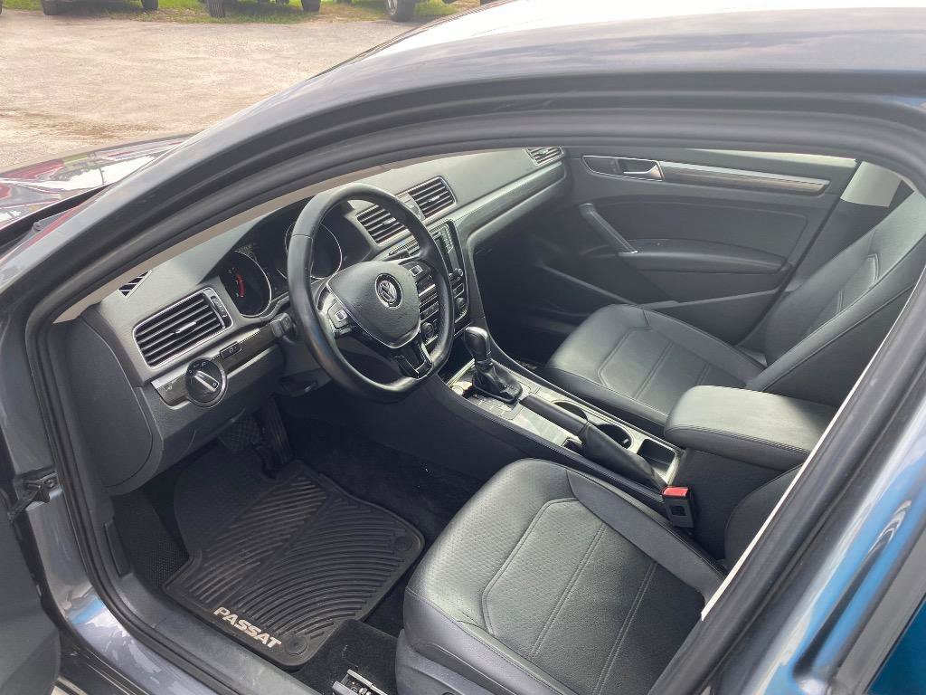 Used 2017 Volkswagen Passat 1.8T SE FWD image 14