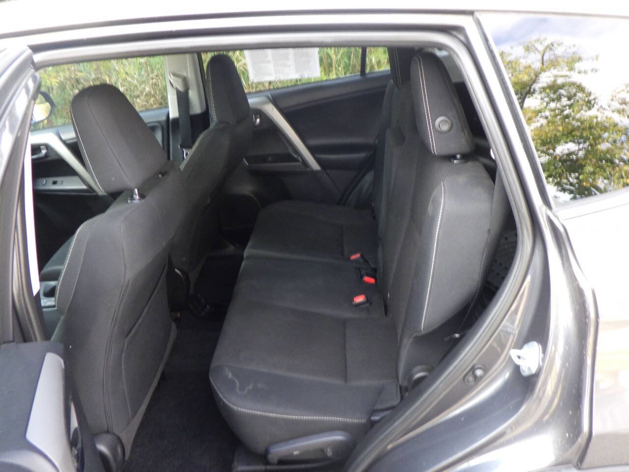 Used 2017 Toyota RAV4 XLE w/ Premium Special Value Package FWD image 13