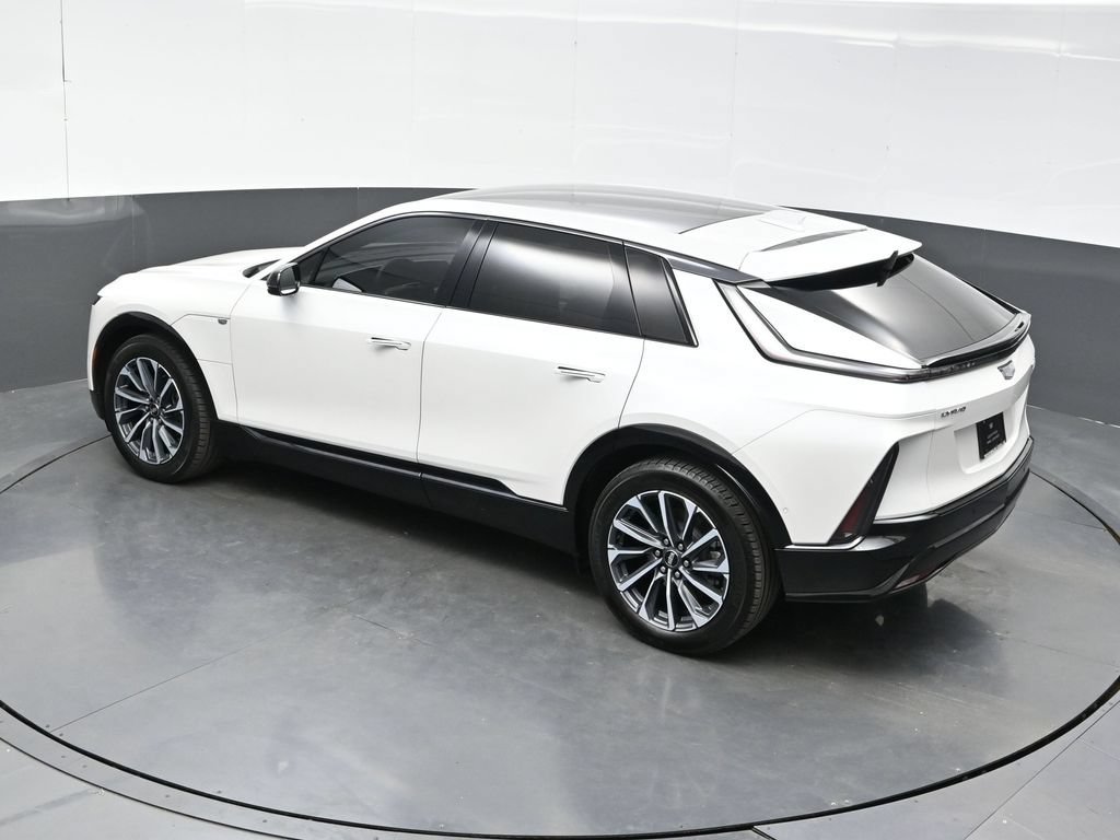 Certified 2024 Cadillac Lyriq Sport AWD/4WD image 36