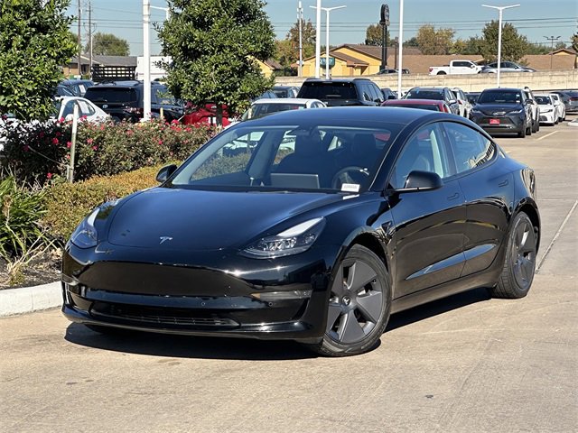 Used 2022 Tesla Model 3 image 2
