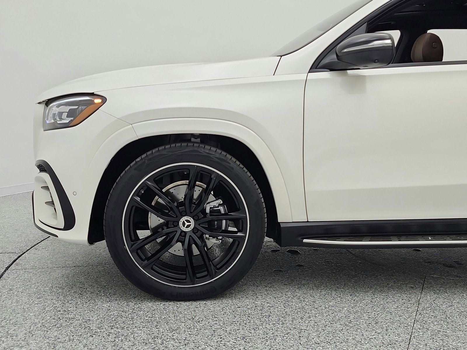 Used 2024 Mercedes-Benz GLS 450 4MATIC image 19