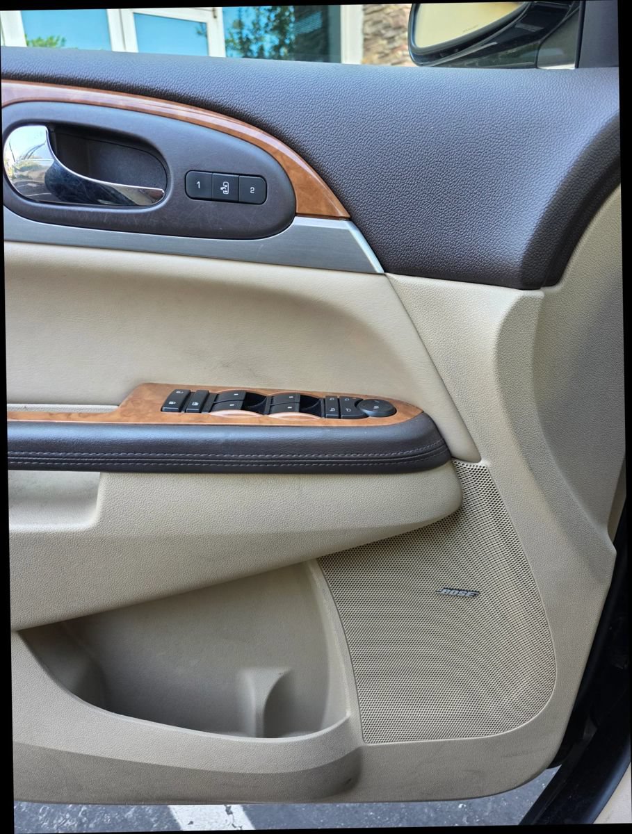 Used 2012 Buick Enclave Premium FWD image 7