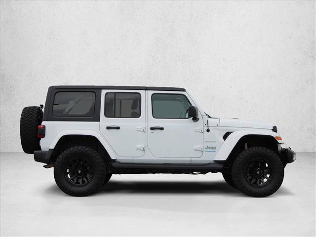 Used 2021 Jeep Wrangler Unlimited Sahara AWD/4WD image 8