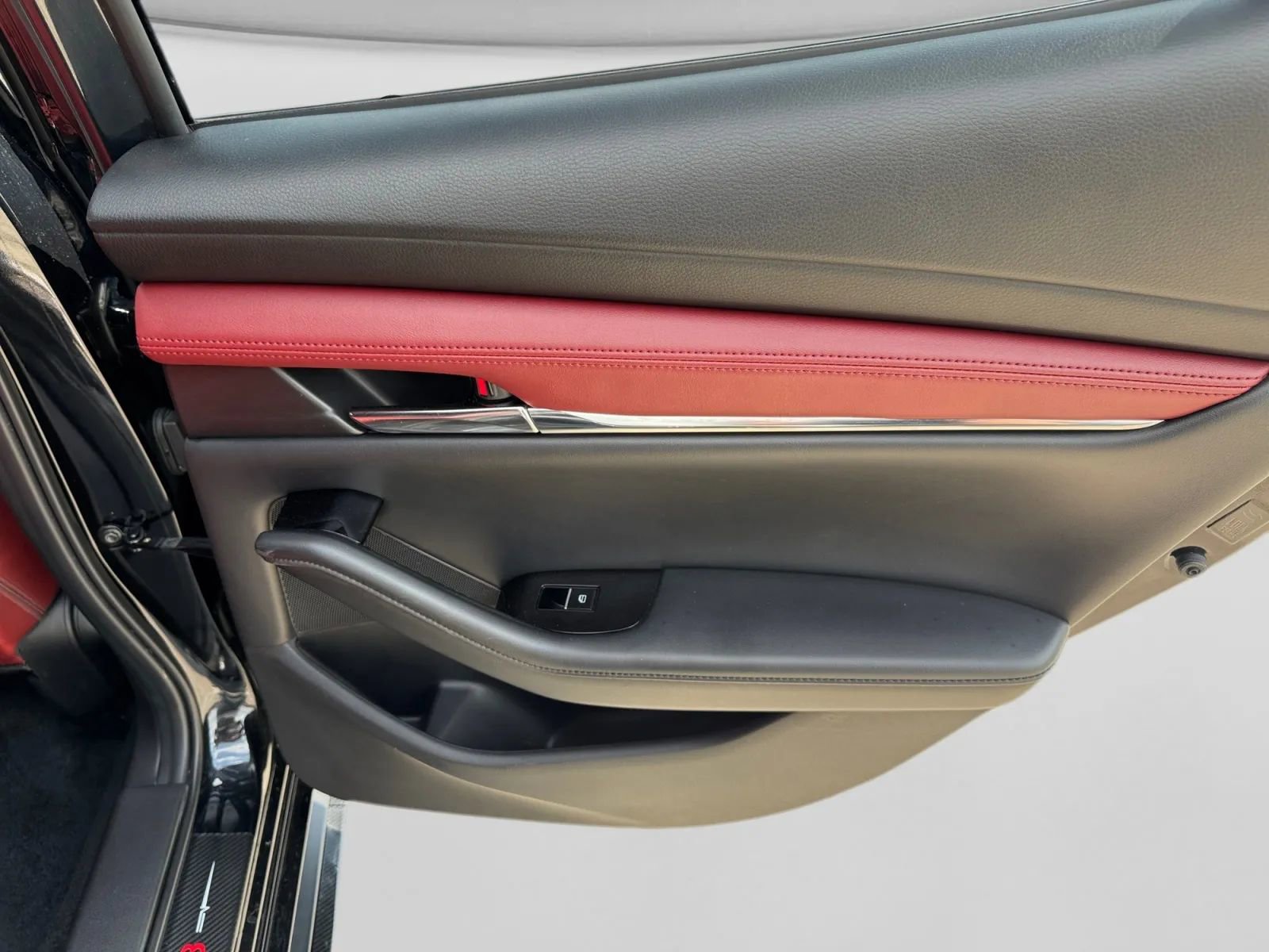 Used 2022 MAZDA MAZDA3 s image 31