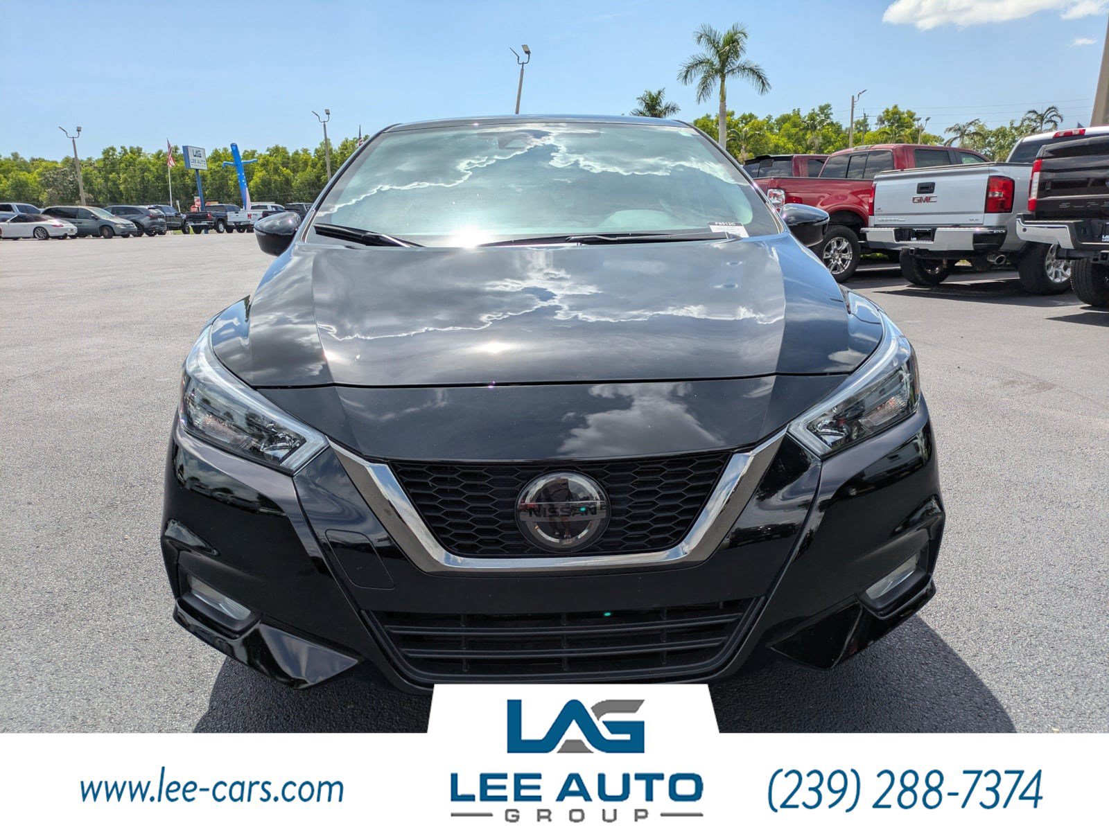 Used 2021 Nissan Versa SR FWD image 8