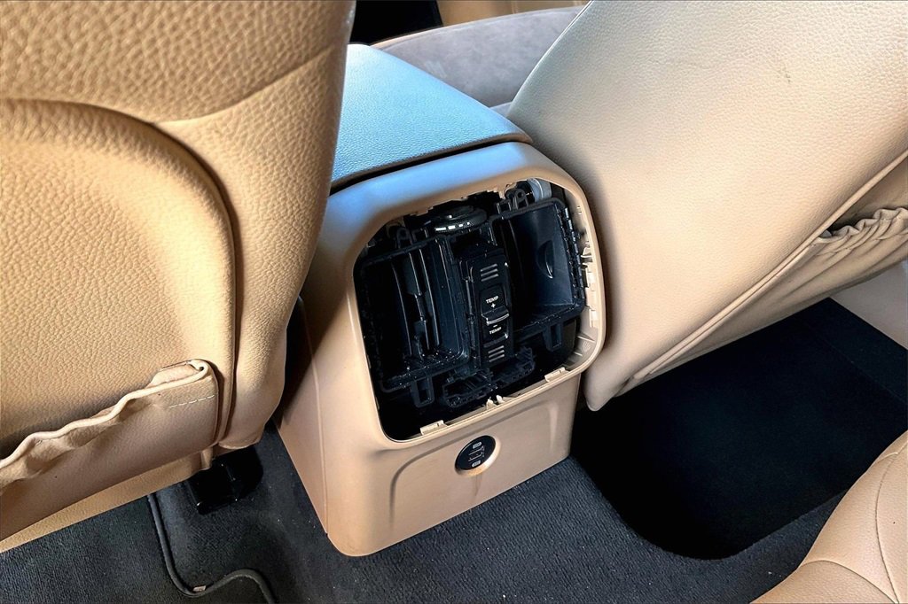 Used 2018 Porsche Macan image 30