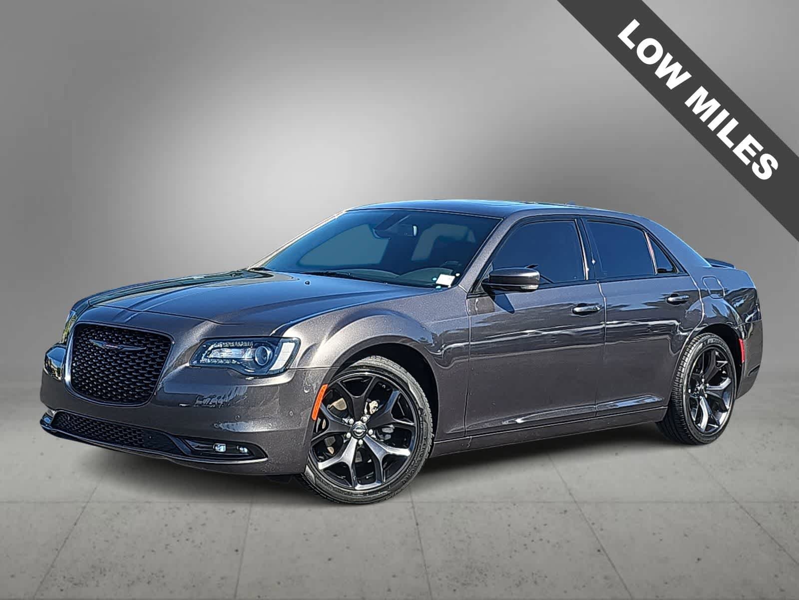 Used 2022 Chrysler 300 S RWD image 1