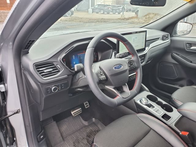 Used 2024 Ford Escape ST-Line w/ Tech Pack #1 AWD/4WD image 11