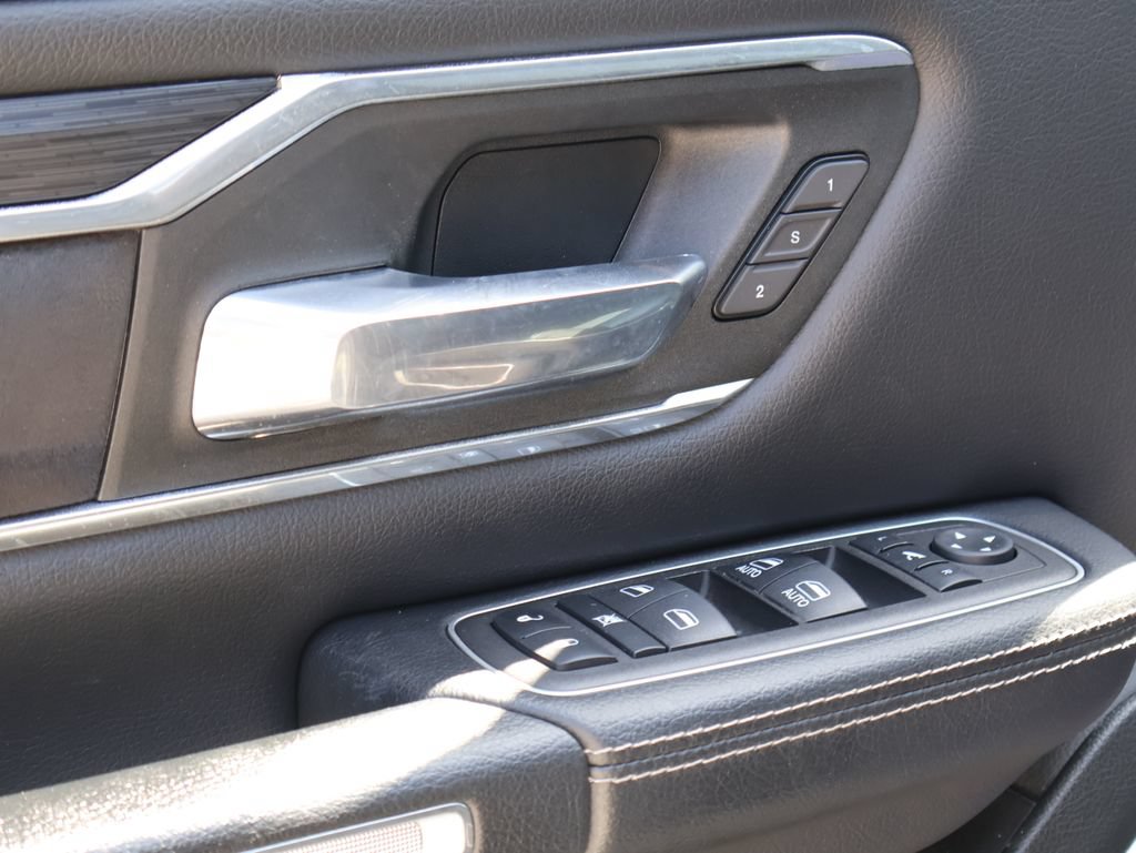 Used 2023 RAM 1500 Laramie AWD/4WD image 21