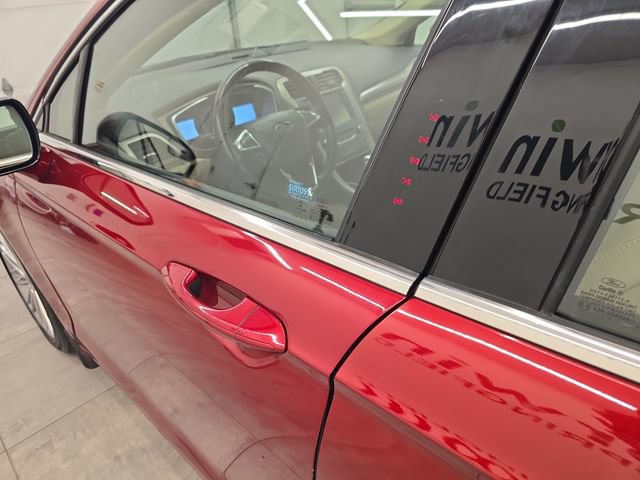 Used 2013 Ford Fusion SE FWD image 19