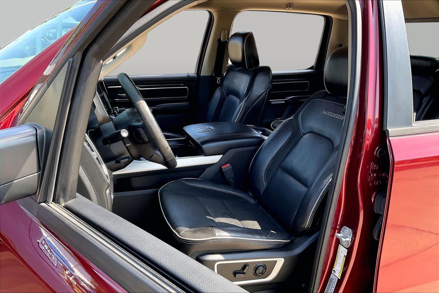 Used 2019 RAM 1500 Laramie AWD/4WD image 8
