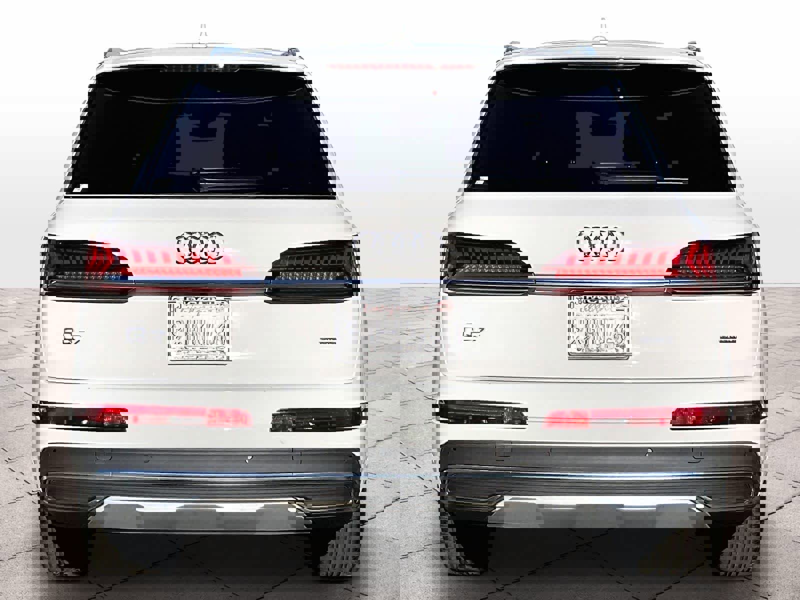 Used 2023 Audi Q7 Premium Plus image 6