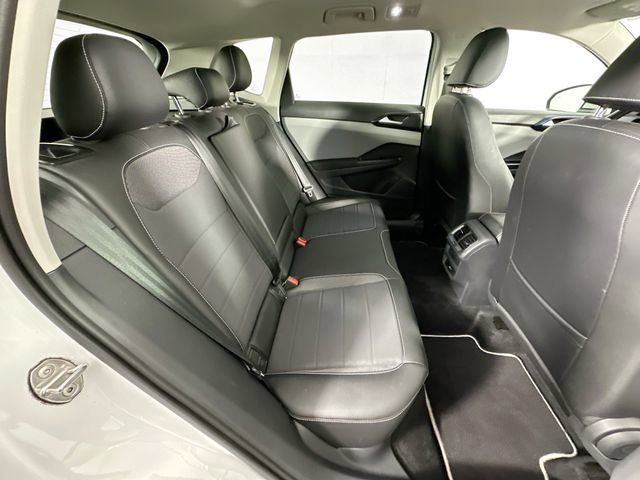 Used 2023 Volkswagen Taos SE image 28