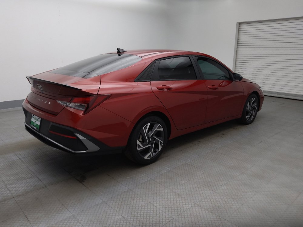 Used 2025 Hyundai Elantra Sport w/ Cargo Package FWD image 10