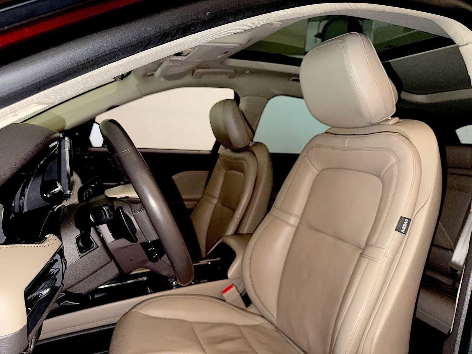 Used 2020 Lincoln Corsair AWD w/ Premium Package image 20