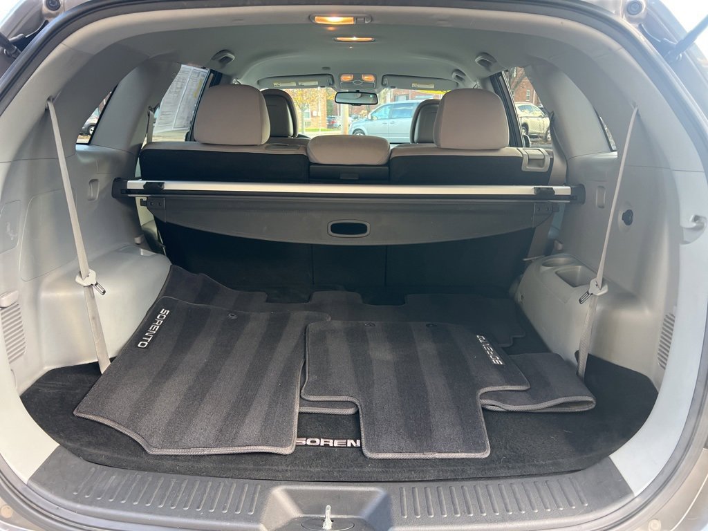 Used 2015 Kia Sorento LX image 25