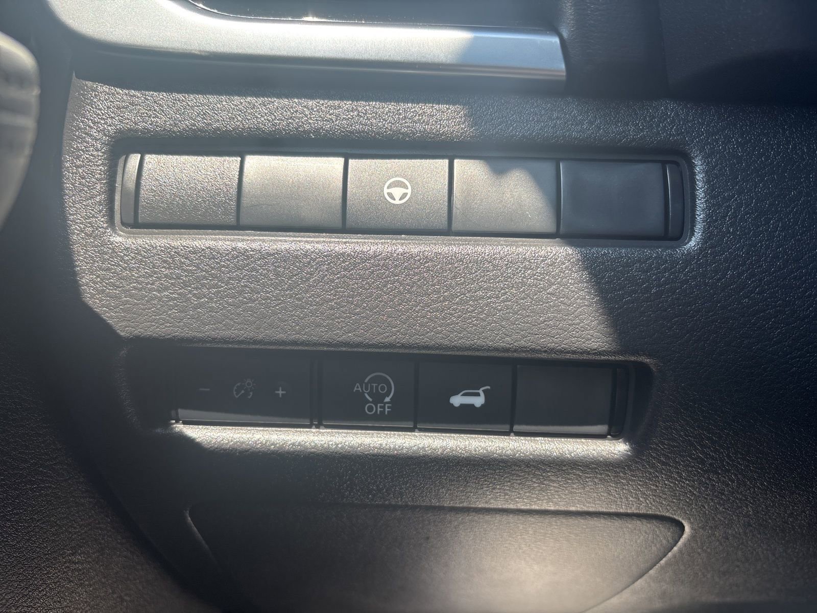 Used 2023 Nissan Rogue SL w/ SL Premium Package image 22