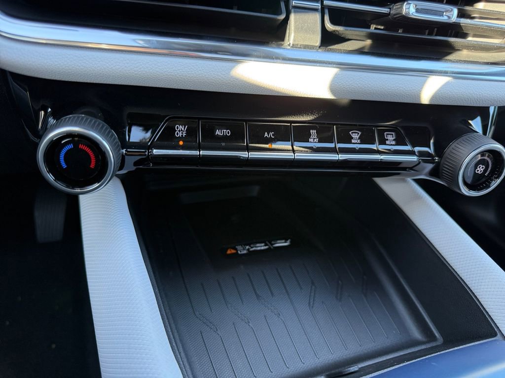 New 2026 Chevrolet Equinox EV LT image 19