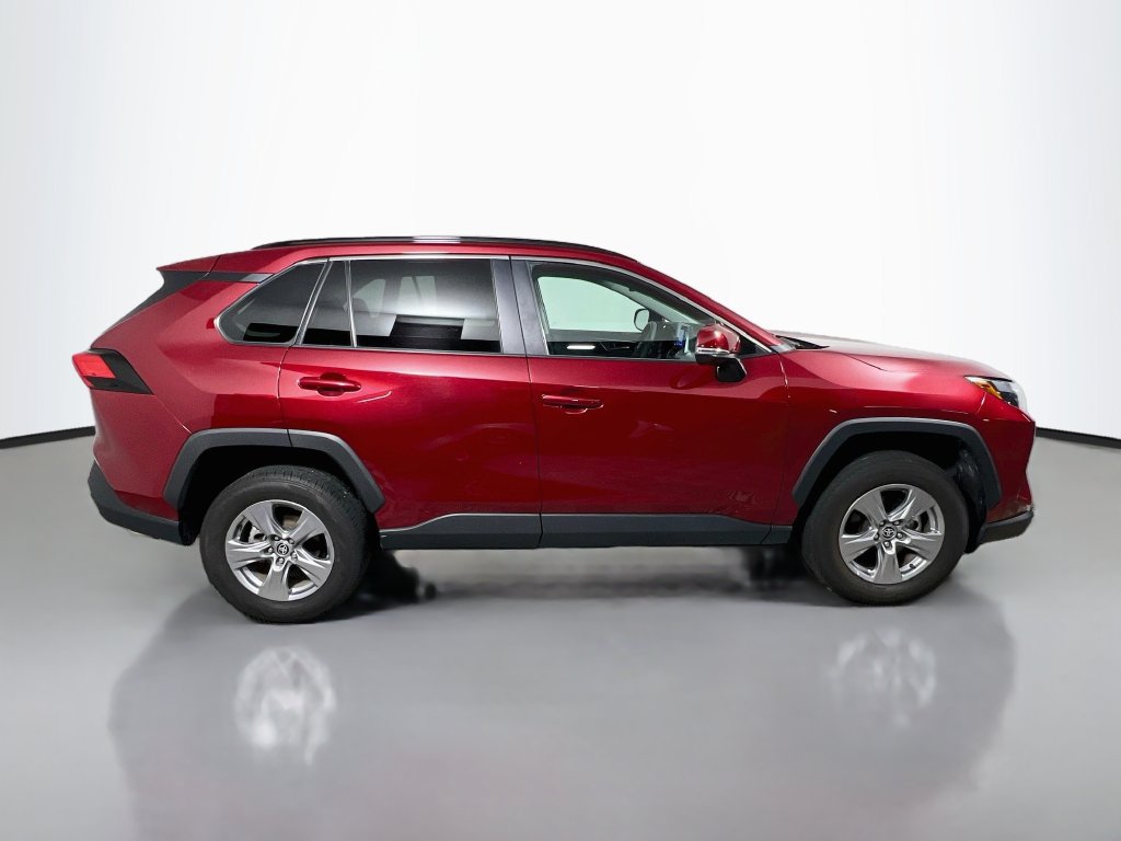 Used 2025 Toyota RAV4 XLE FWD image 2