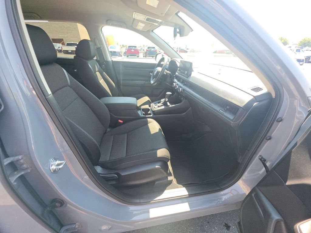 Used 2025 Honda CR-V LX image 31