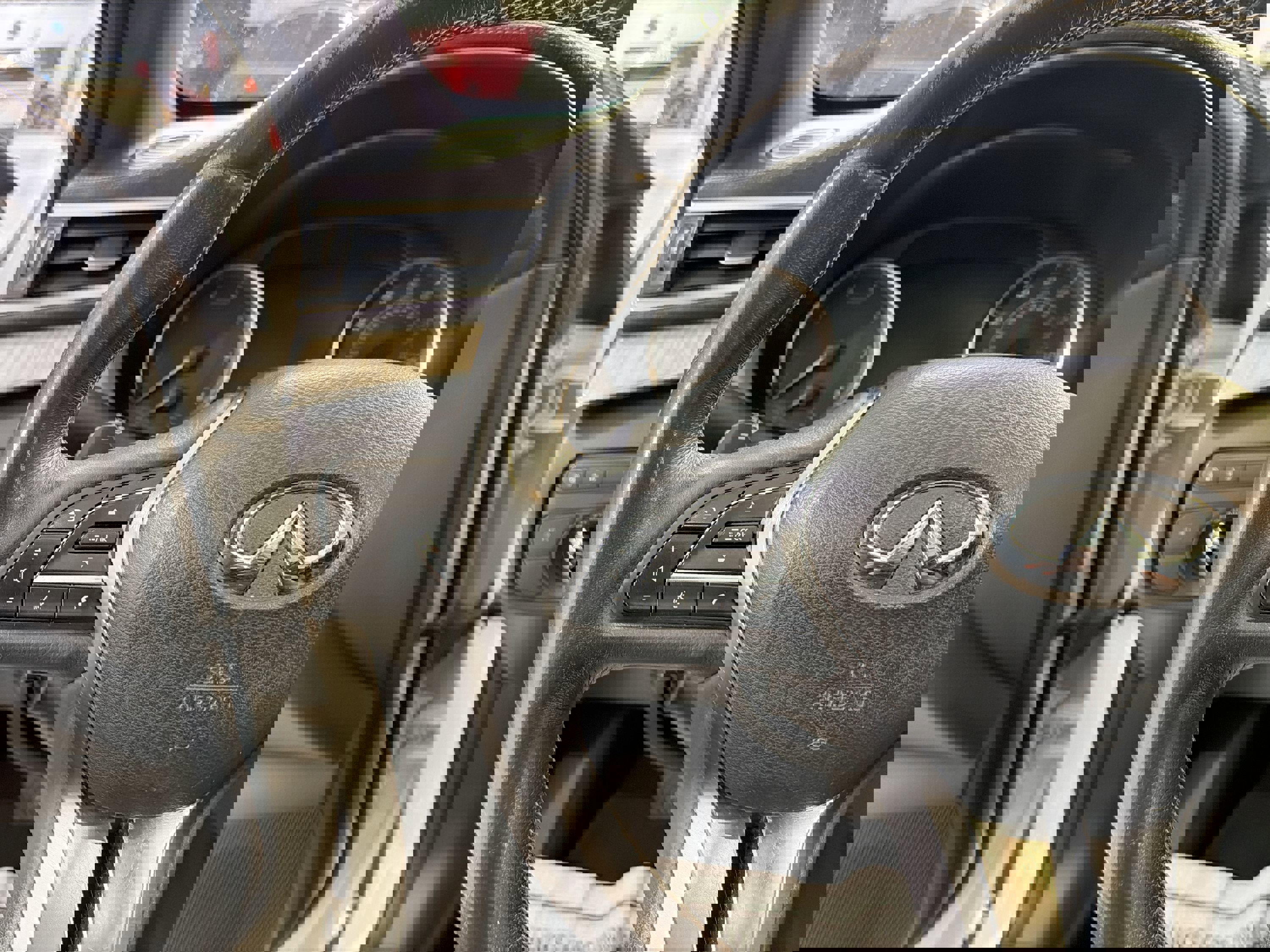 Used 2019 INFINITI QX50 Essential w/ Sensory Package FWD image 14