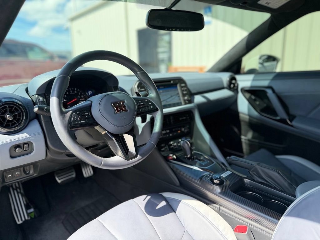 Used 2020 Nissan GT-R Premium AWD/4WD image 14