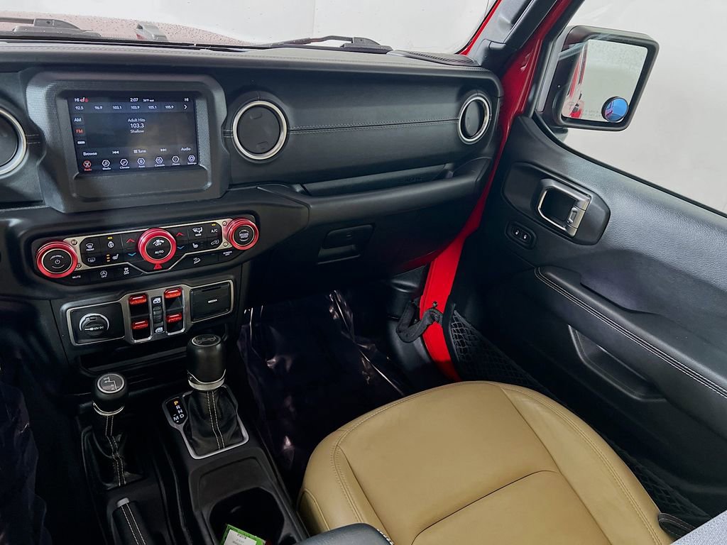 Used 2018 Jeep Wrangler Unlimited Sahara w/ Cold Weather Group image 20