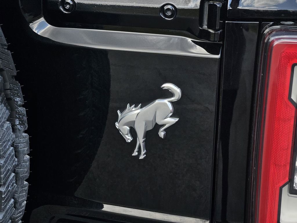 Used 2023 Ford Bronco Outer Banks image 8