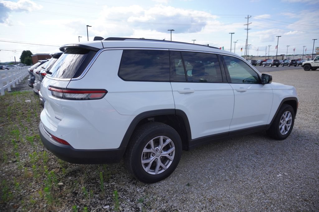Used 2022 Jeep Grand Cherokee L Limited AWD/4WD image 6