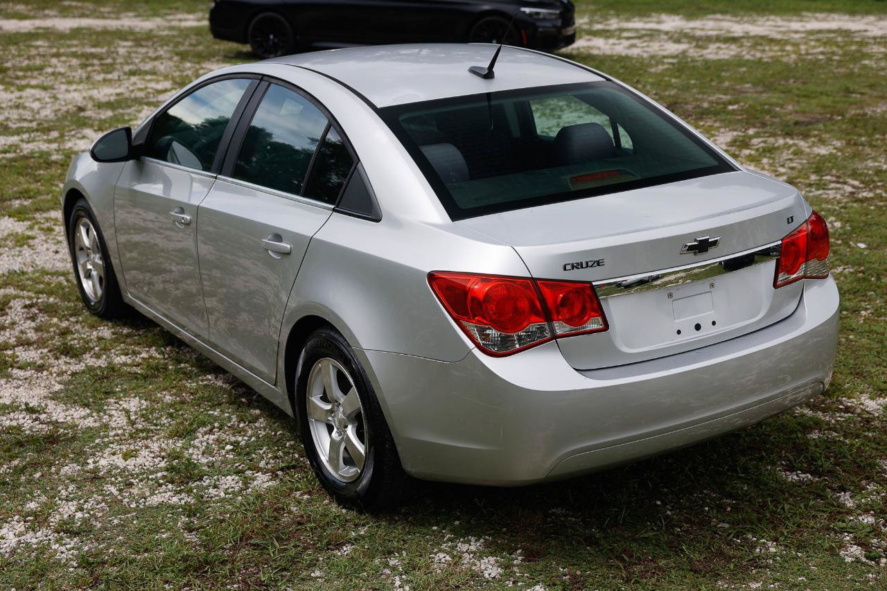 Used 2013 Chevrolet Cruze LT FWD image 5