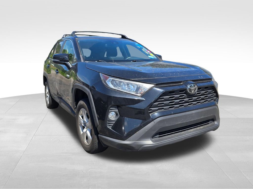 Used 2020 Toyota RAV4 XLE AWD/4WD image 7