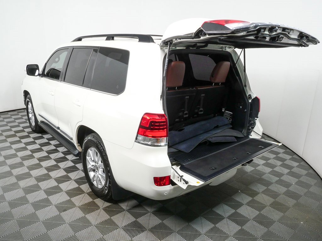 Used 2021 Toyota Land Cruiser image 33