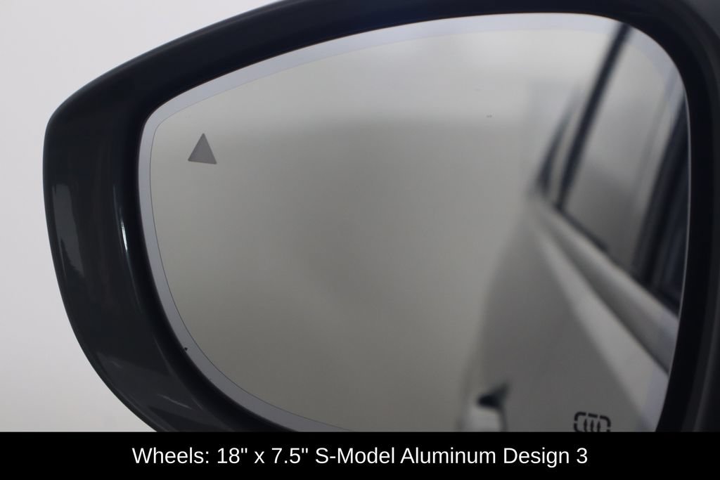 Used 2022 Chrysler Pacifica Limited w/ Uconnect Theater Family Group FWD image 32