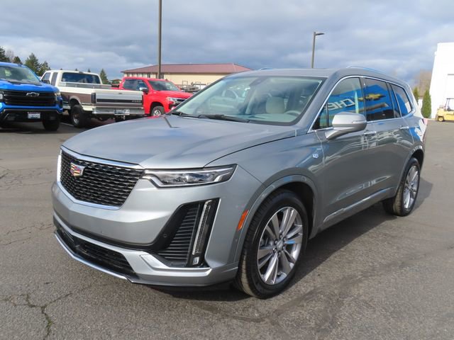 Used 2023 Cadillac XT6 Premium Luxury w/ Technology Package image 3