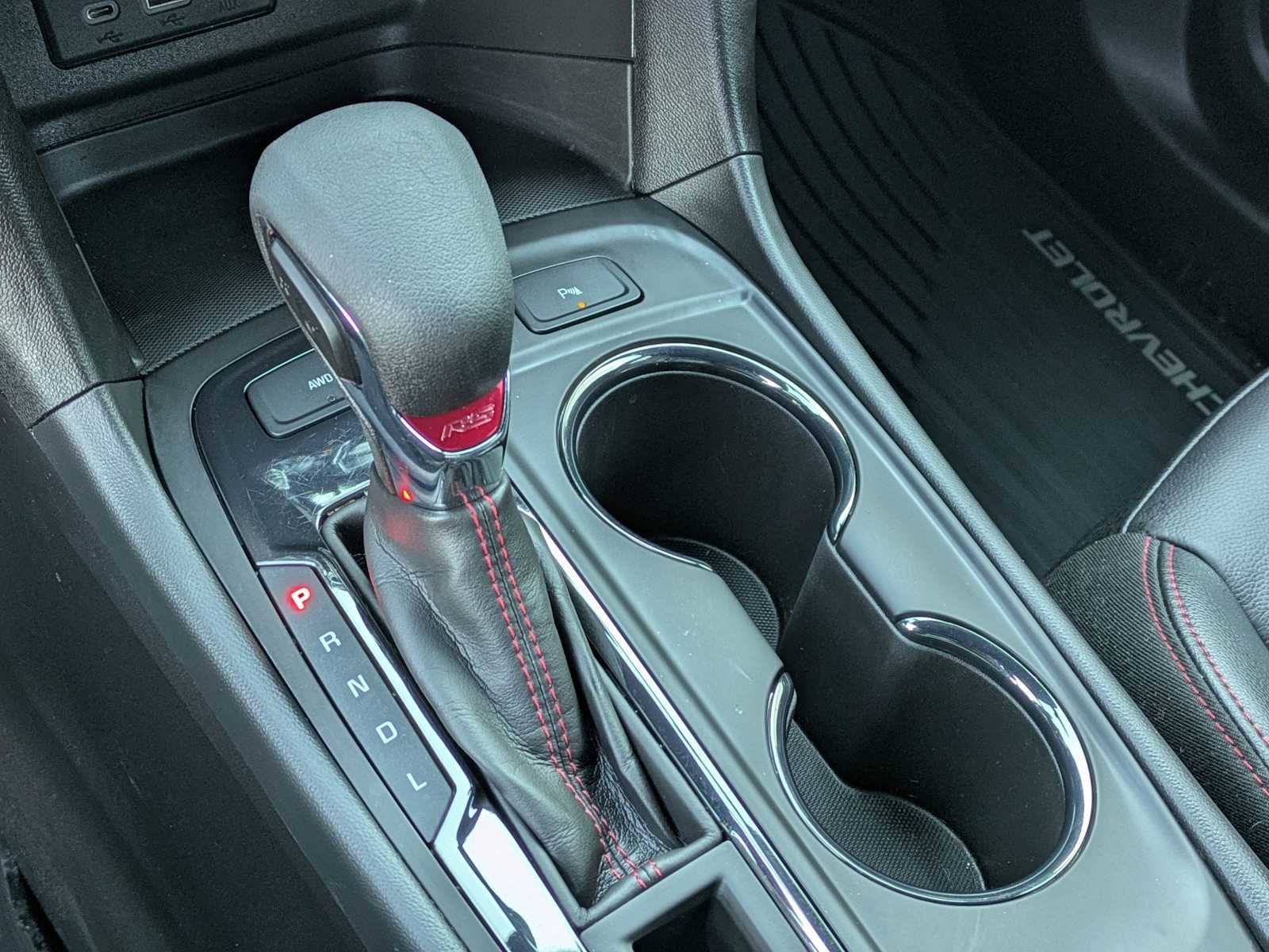 Used 2024 Chevrolet Equinox RS w/ RS Leather Package image 31