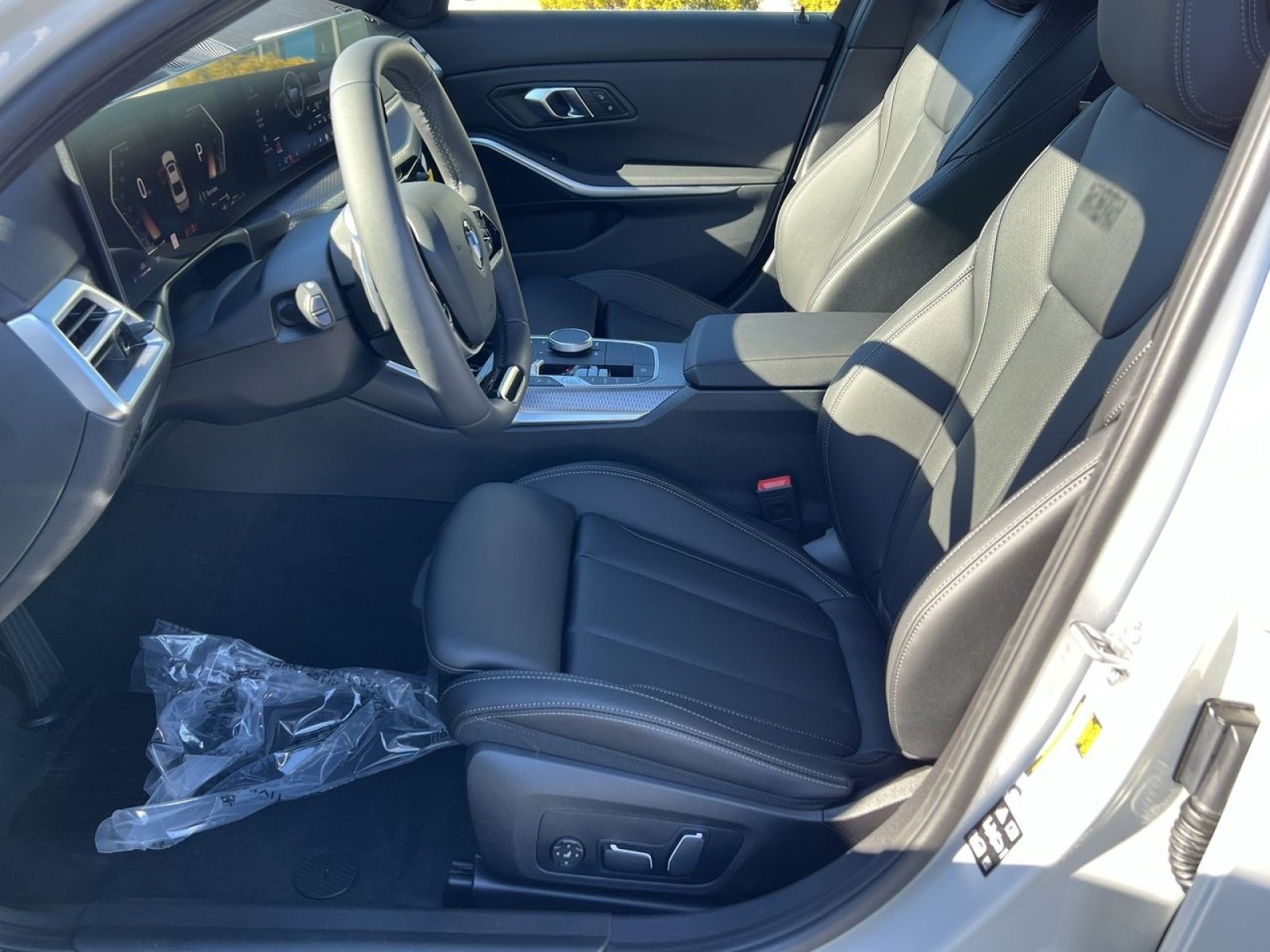 New 2026 BMW 330i xDrive Sedan w/ Convenience Package image 10