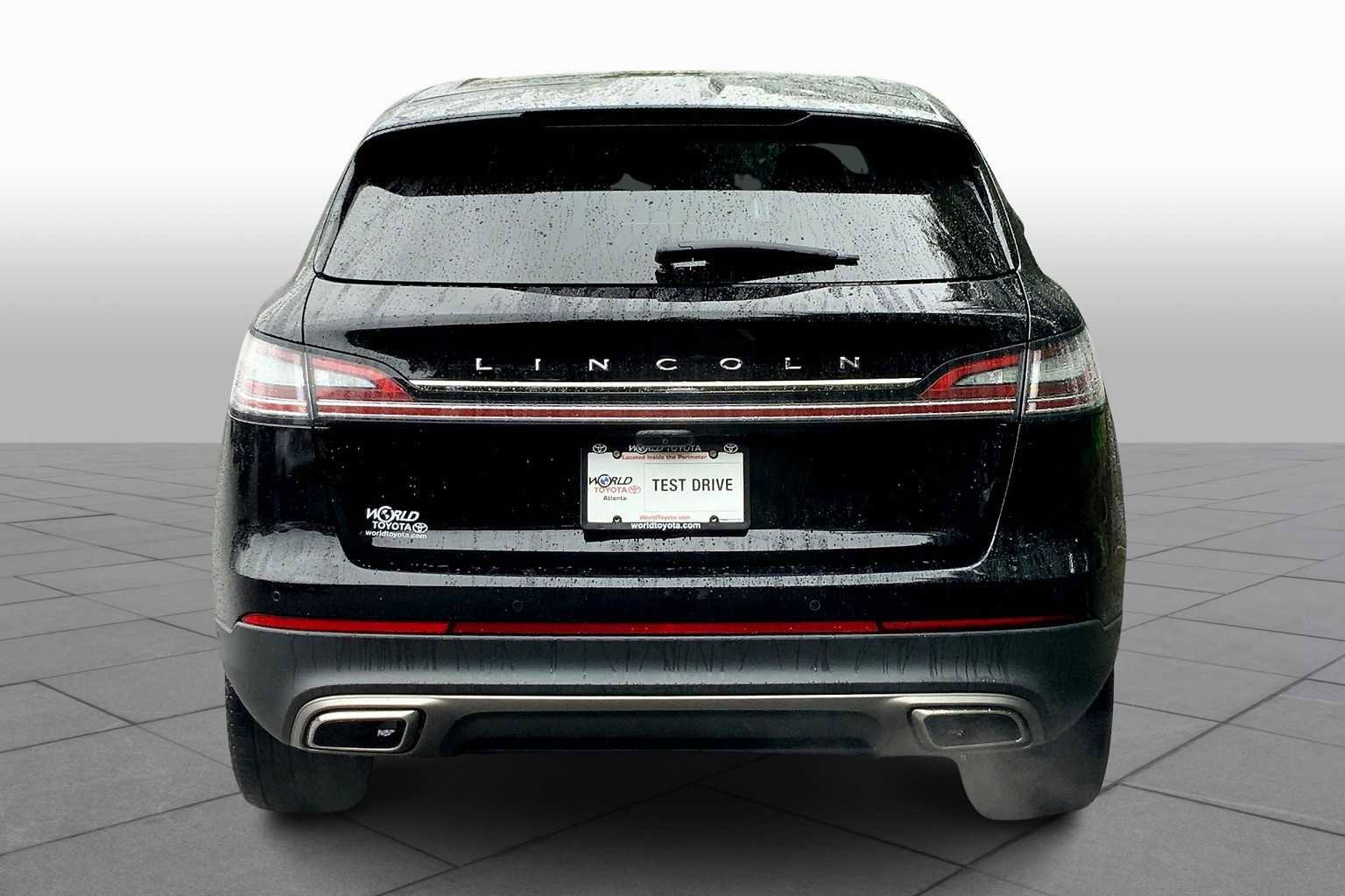 Used 2023 Lincoln Nautilus Reserve w/ Equipment Group 201A image 5