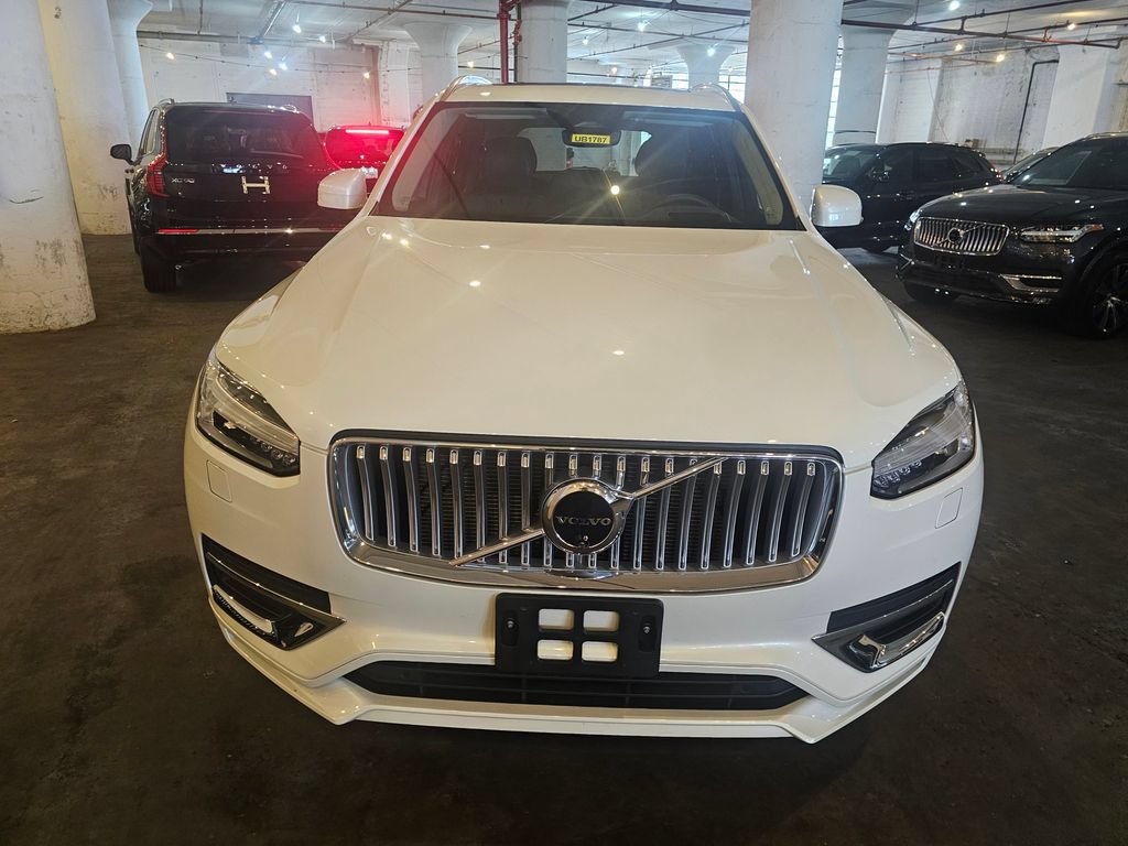 Certified 2024 Volvo XC90 B6 Ultimate w/ Protection Package Premier AWD/4WD image 6