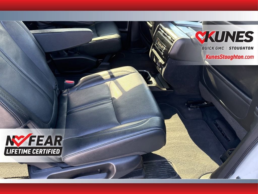Used 2024 Jeep Wagoneer Series III AWD/4WD image 29