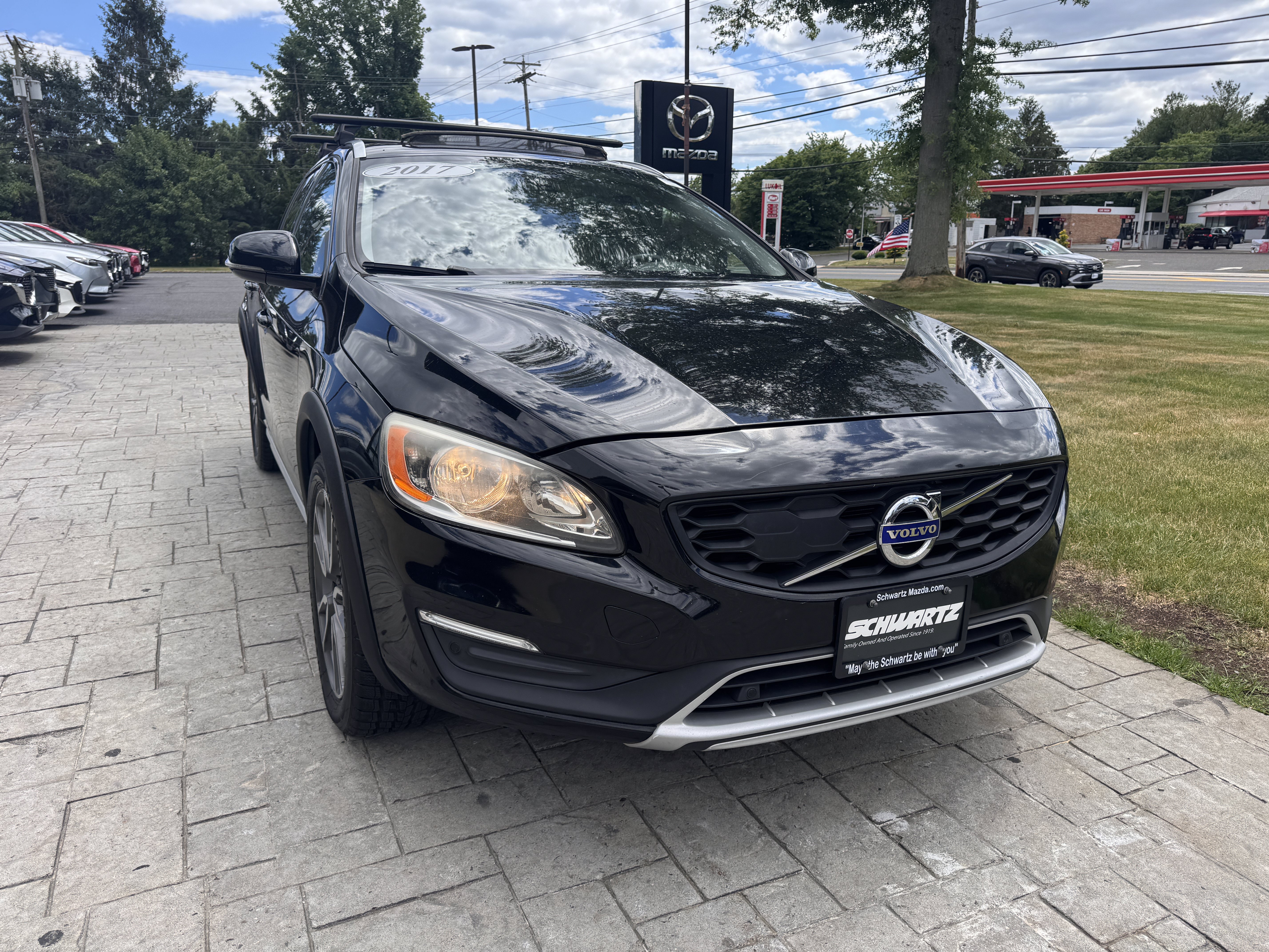 Used 2017 Volvo V60 T5 Cross Country w/ Climate Package AWD/4WD image 16
