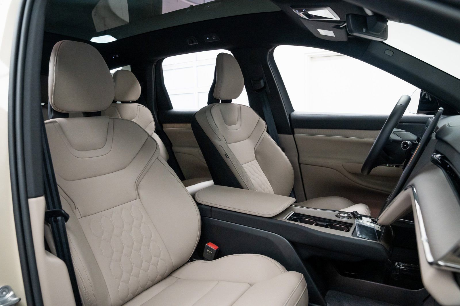 Used 2025 Volvo EX90 Plus image 25