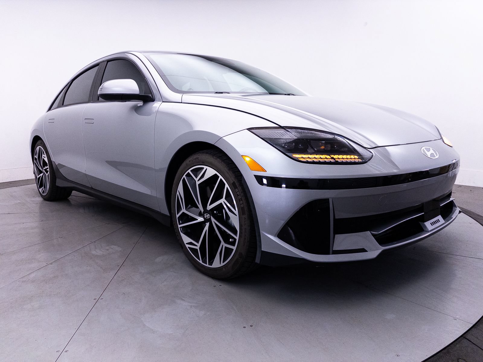 Used 2023 Hyundai Ioniq 6 SEL RWD image 12