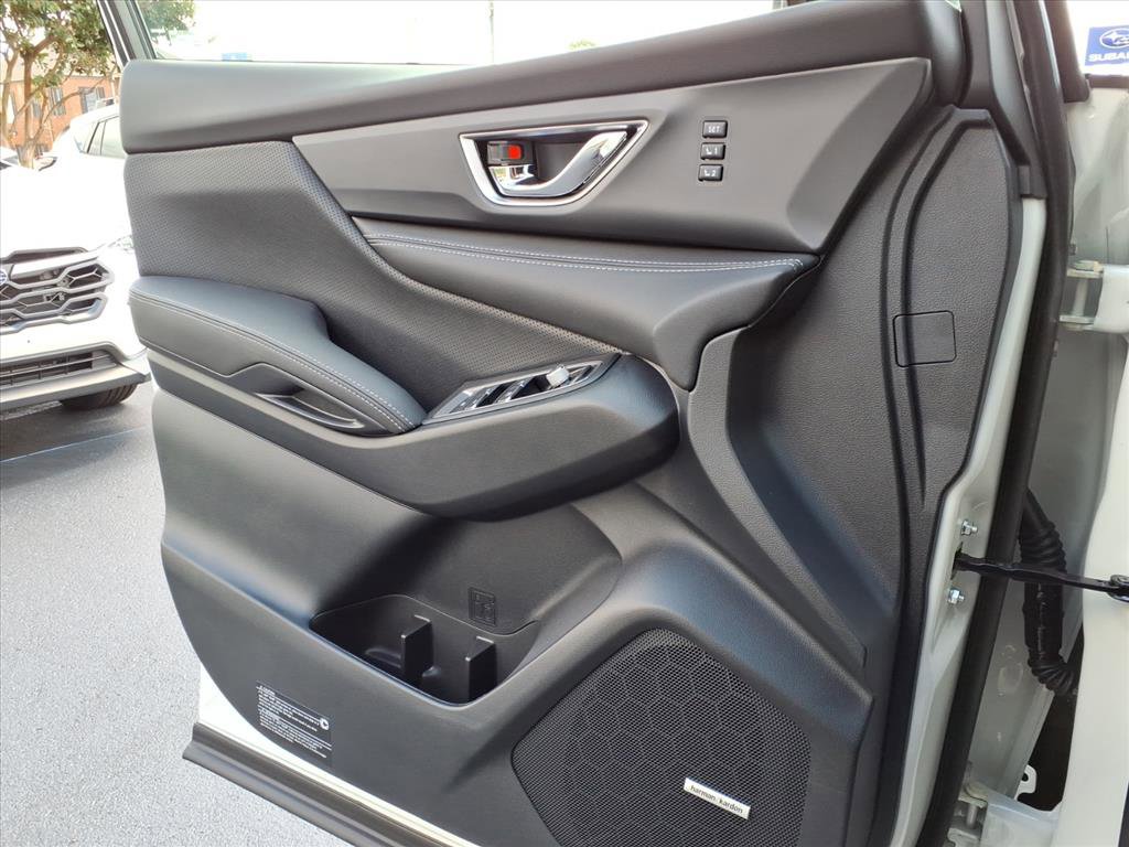 New 2025 Subaru Ascent Limited image 8